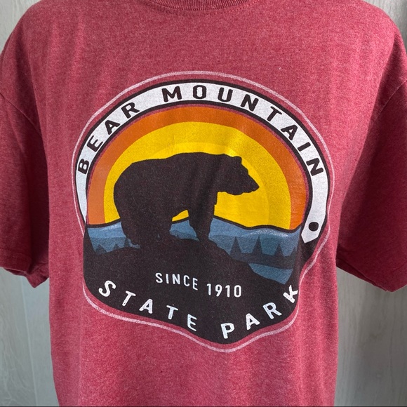 Bear Mountain•State Park•New York•Gildan•Size M•Hiking•Outdoors•T-Shirt - Picture 2 of 4